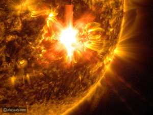 نيران ملتهبة.. وكالة ناسا تكشف صوراً مذهلة لعاصفة الشمس