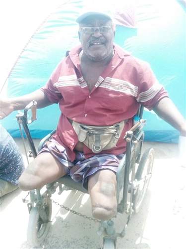 جرحى عدن يعلنون اعتصاماً مفتوحاً أمام معسكر التحالف