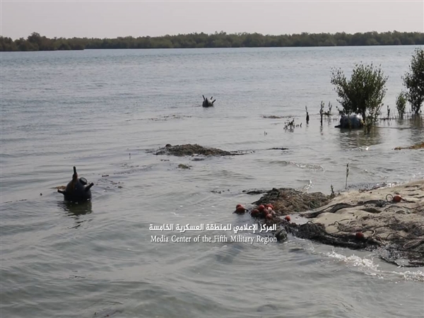 إتلاف 16 لغماً بحرياً زرعتها ميليشيا الحوثي قبالة سواحل حجة