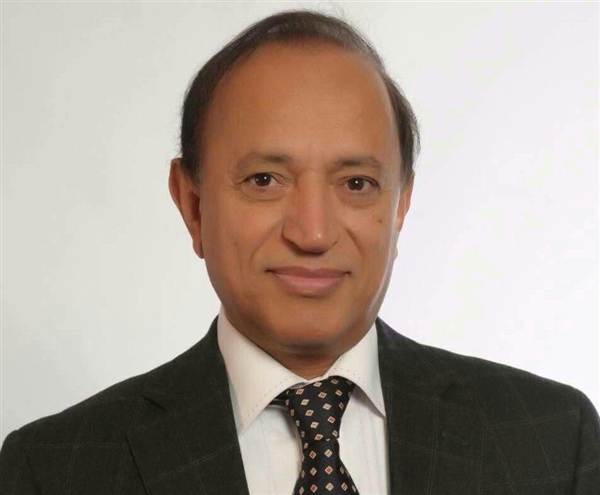 محافظ تعز: إنهاء حصار تعز هو المحك الرئيسي لإثبات جدية الحوثيين نحو السلام