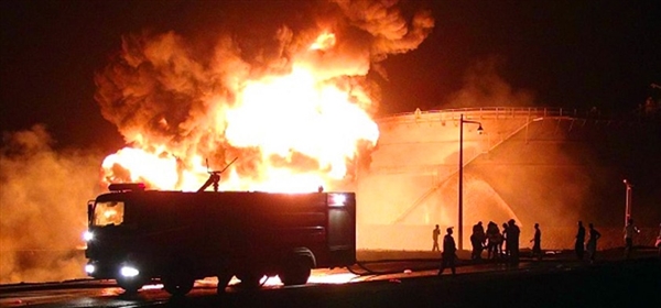 مدير مصافي عدن يكشف تفاصيل جديدة عن حريق خزان الوقود