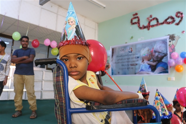 ومضة ترسم الإبتسامة على ضحايا السرطان من اطفال عدن
