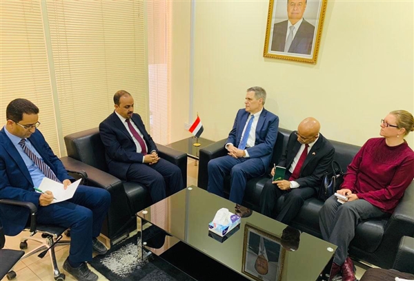 وزير الإعلام يطالب أمريكا بتصنيف ميليشيات الحوثي كجماعة إرهابية