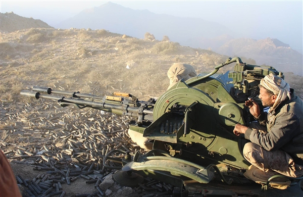 الجيش الوطني ينتزع مواقع استراتيجية من قبضة ميليشيات الحوثي بصعدة