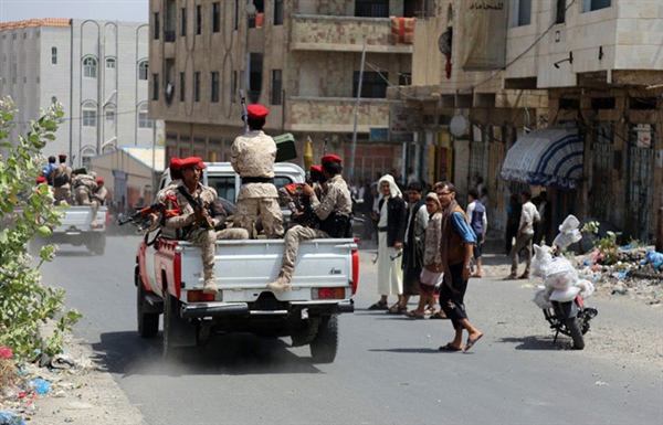 حملة أمنية تتمكن من ضبط عدد من المطلوبين أمنياً وتلاحق آخرين في تعز