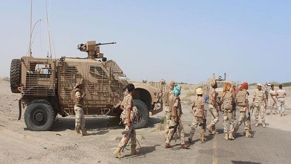 مدافع الجيش الوطني تستهدف تحركات ميليشيات الحوثي غربي تعز