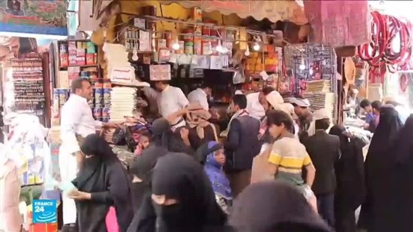 "التكافل المجتمعي" في رمضان.. سلوك اليمنيين للتخفيف عن بعضهم من قسوة المعيشة