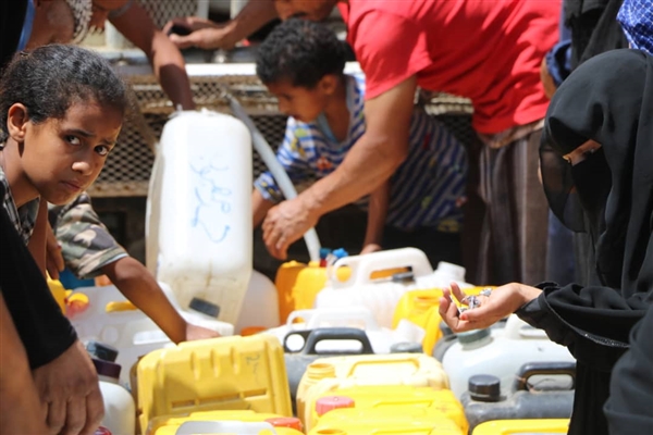 بعد تحديد أسعار المياه.. حزمة عقوبات تطال ملاك الآبار وناقلات الماء المخالفين في تعز