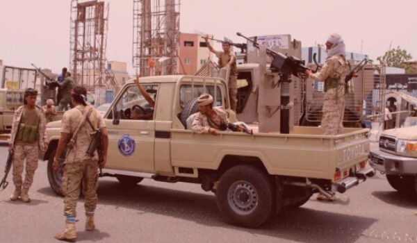 الشرعية تسيطر على شبوة وقوات الإمارات تنسحب إلى حضرموت