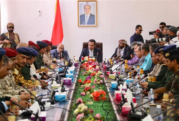 الحكومة: لن نقبل أي بناء عسكري او امني خارج مؤسسات الدولة