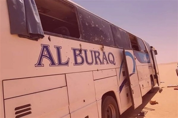 سقوط خمسة مدنيين جراء انفجار حافلة قرب الحدود السعودية