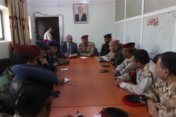 سلطات تعز ترفع الجاهزية القتالية وتعلن حظر تجوال الدراجات النارية