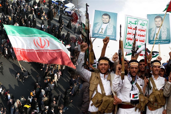 اعتراف إيراني بدعم المليشيات الحوثية في اليمن