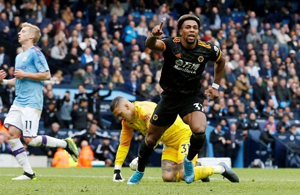 خسارة قاسية لمانشستر سيتي أمام الضيف ولفرهامبتون