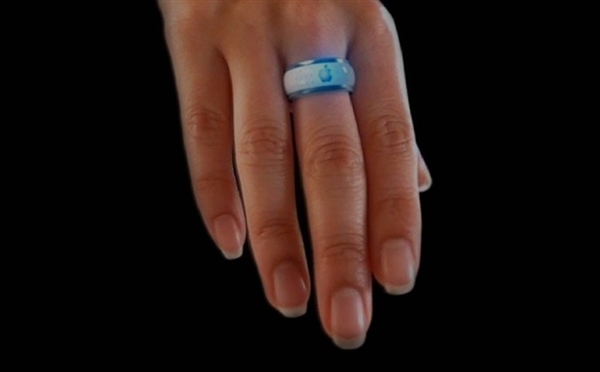 براءة اختراع لخاتم يمكنه التحكم في هاتفك الآيفون عن بعد