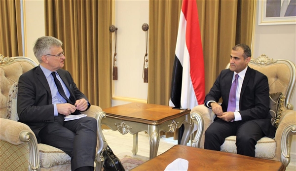 الخارجية اليمنية:ندعم التوصل إلى حل شامل وفقاً للمرجعيات