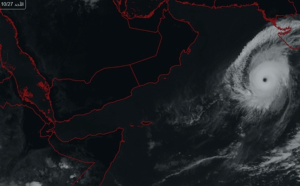 خفر السواحل اليمنية تحذر من إعصار "كيار" المدمر
