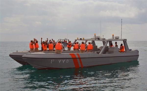 رسمياً.. قوات خفر السواحل اليمنية تتسلم جزيرة "زقر"