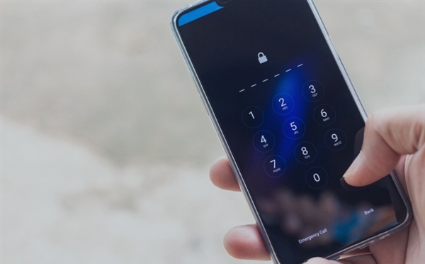 لم تعُد كلمات مرور حساباتنا مجدية.. فما البديل؟