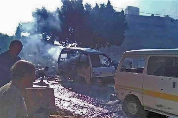 جرحى مدنيون إثر سقوط قذيفة حوثية على حي سكني شمال تعز