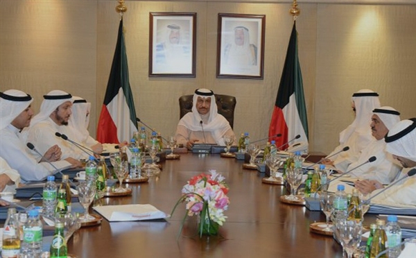 عقب سحب الثقة من وزيرين.. الحكومة الكويتية تقدم استقالتها