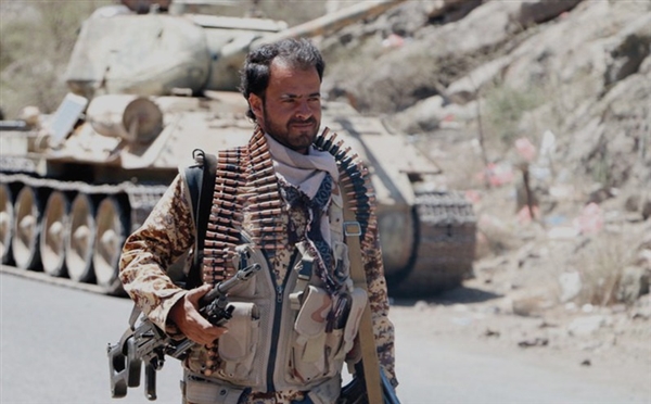 في كمين للجيش اليمني.. مصرع وإصابة 14 حوثياً في تعز