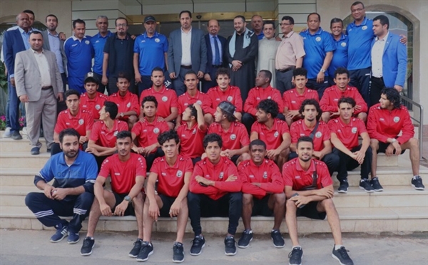 الوزير البكري يقدم مكافأة مالية لمنتخب الشباب بعد تأهلهم لنهائيات آسيا