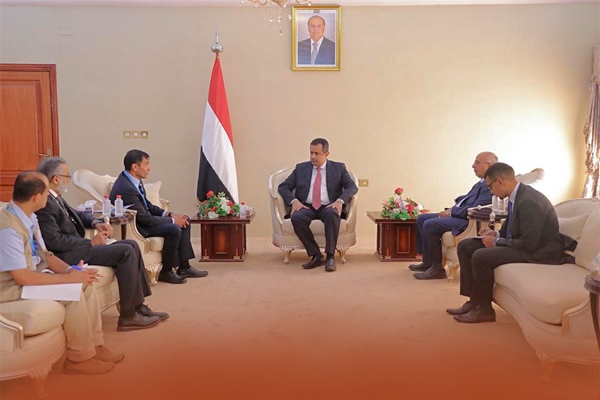 الحكومة: حريصون على تعزيز الشراكة مع برنامج الغذاء للتخفيف من المأساة