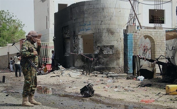 مائة ألف قتيل منذ بدء الحرب في اليمن (منظمة حقوقية)