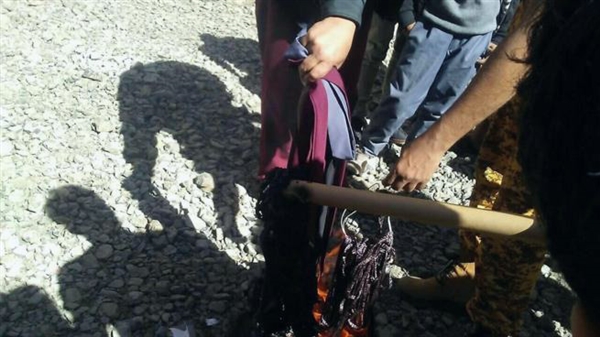 سخرية واسعة تثيرها مصادرة وإحراق الحوثيين لربطات الخصر النسائية في اليمن