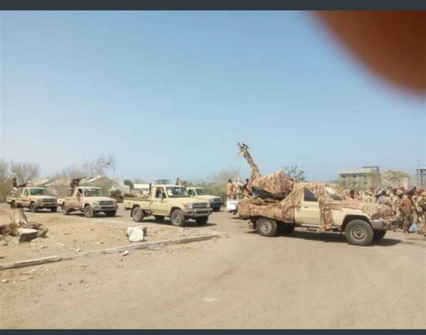 توتر في شبوة والجيش يحاصر معسكرا للقوات الإماراتية والسعودية تتدخل