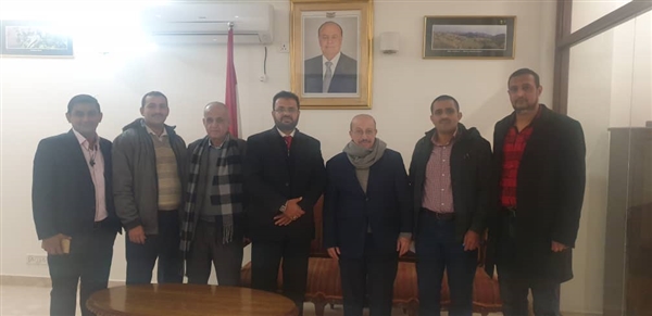 وكيل وزارة الداخلية يزور السفارة اليمنية بالهند ويطلع على أوضاع الجالية اليمنية