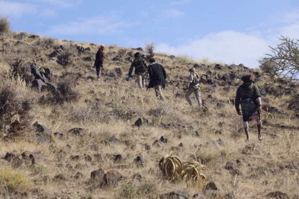 الجيش الوطني يسيطر على تباب إستراتيجية غرب تعز