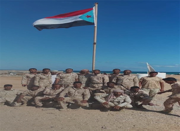 عزل قيادات عسكرية متمردة في سقطرى وإمهالها حتى السبت للانصياع