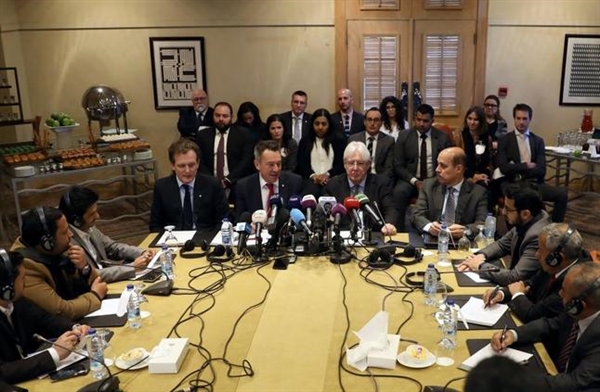 جولة المباحثات بين الشرعية والحوثيين تنطلق في عمّان