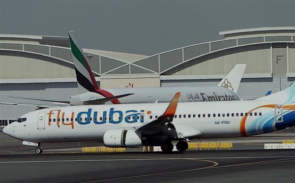 بسبب كورونا .. مطار دبي يعلق جميع الرحلات القادمة والمتجهة إلى إيران