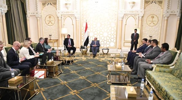 رئيس الجمهورية:الحوثيون لم يجنحوا للسلام مطلقاً ولا رغبة لديهم بذلك