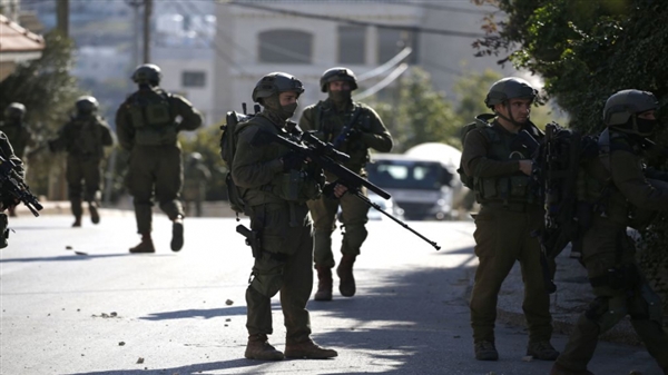 الاحتلال يشن حملة اعتقالات بالضفة والمستوطنون يقطعون مئات الأشجار في ببيت لحم