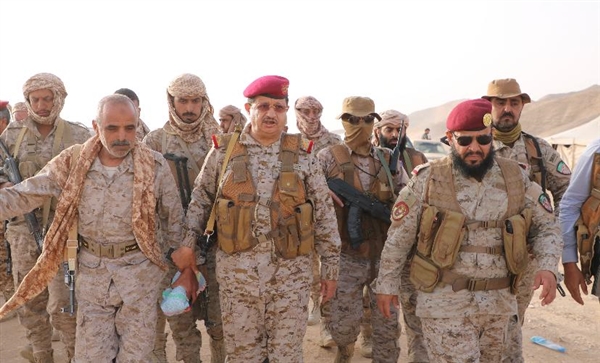 أثناء تفقده جبهات الجوف .. المقدشي يشدد على أهمية الاستعداد القتالي والمعنوي