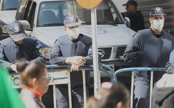 ارتفاع مصابي كورونا في الجزائر إلى 19