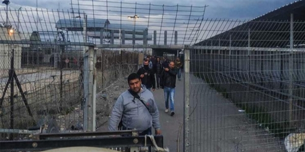 في ظل تفشي كورونا..العمال الفلسطينيون بين قهر المحتل وتأمين لقمة العيش