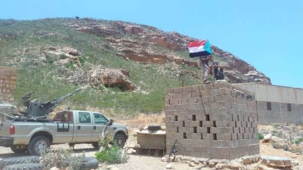 الإمارات تدفع بالمئات من مليشياتها إلى سقطرى لدعم التمرد وإثارة الفوضى