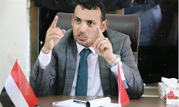 محافظ سقطرى: السعودية دعمت انقلاب الانتقالي وسهلت سيطرته على الجزيرة