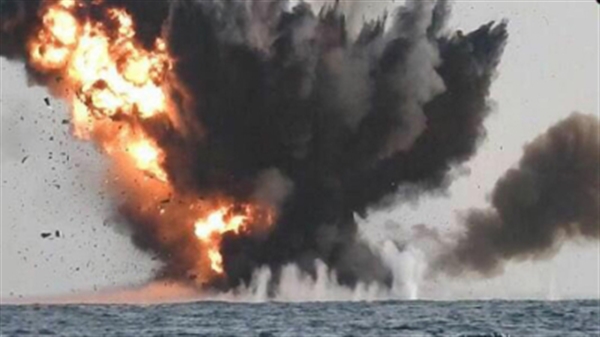 التحالف يعلن اعتراض وتدمير زورقين مفخخين للمليشيا الحوثية بالحديدة