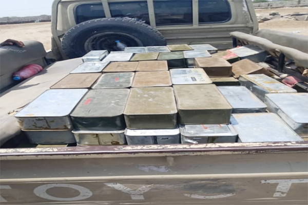 الجيش يعلن ضبط شاحنة أسلحة وذخائر كانت في طريقها للمليشيات في الحديدة