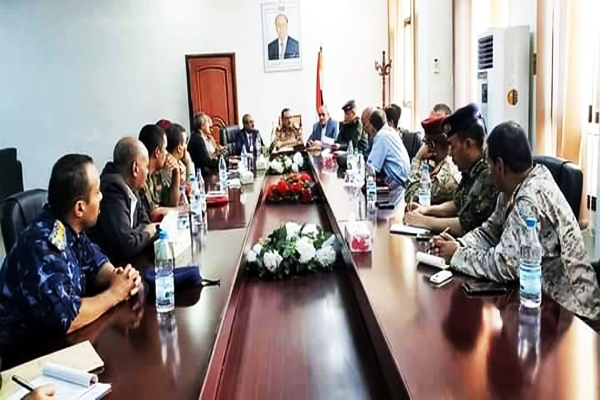 أمنية تعز: سنضرب بيد من حديد ولن نسمح لأي جهة بالتمرد على قرارات الرئيس