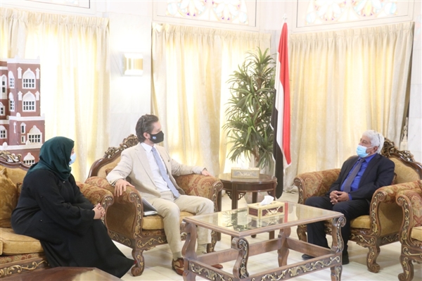 بريطانيا: مستمرون في دعم الشعب اليمني في كافة المحالات