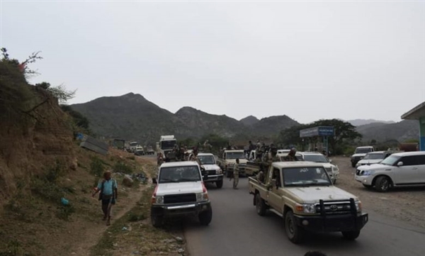 أمنية تعز تعلن فتح طريق قطعه متمردون وتزيل نقاطا عشوائية وتواصل ملاحقتة مطلوبين