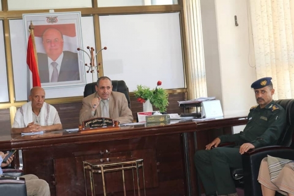 اجتماع حكومي في تعز يقر تنفيذ نزول ميداني لضبط المتلاعبين بالأسعار