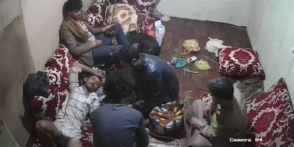 في جريمة هزت الشارع اليمني.. عصابة حوثية تعذب مواطن حتى الموت في صنعاء (أسماء)